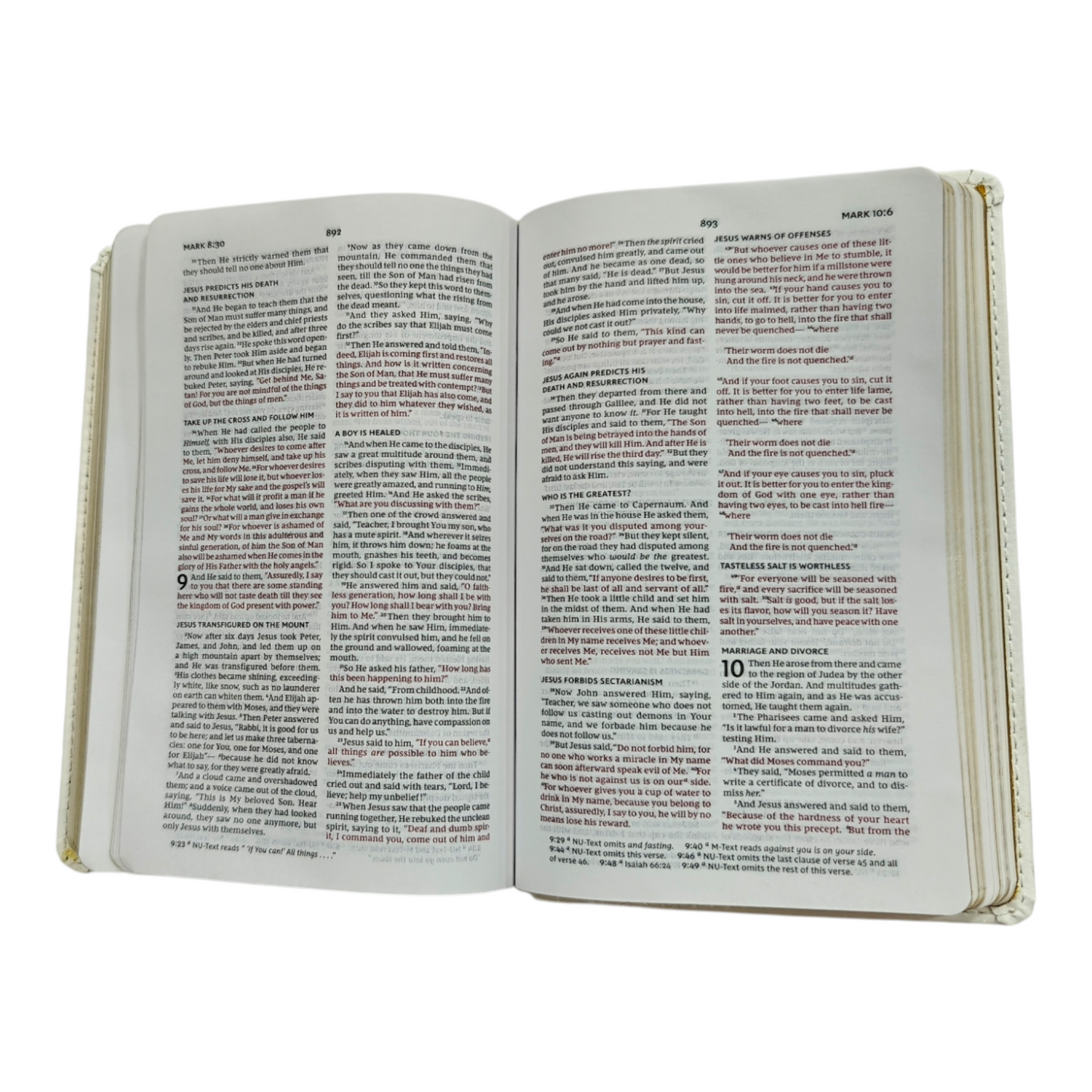 NKJV Bride's Bible, White Leathersoft, Red Letter, Comfort Print (Wedding Keepsake)