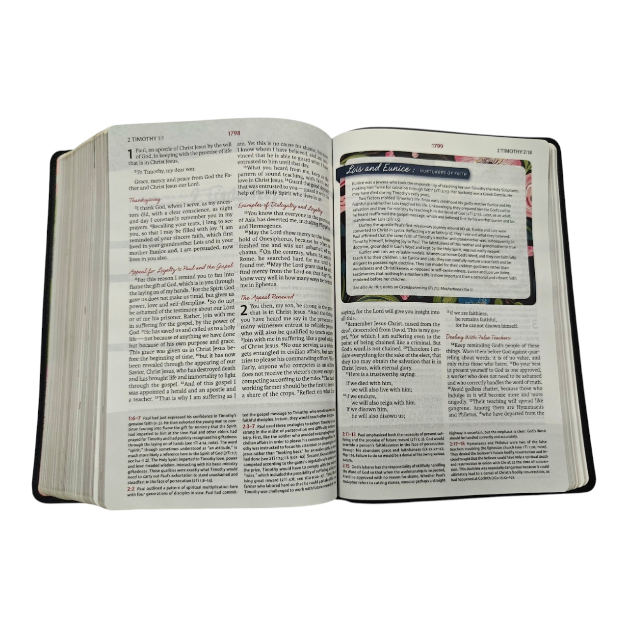 NIV The Woman's Study Bible – Hardcover, Full-Color, Devotional Insights & Commentary by Women for Women – ISBN 9780785257592