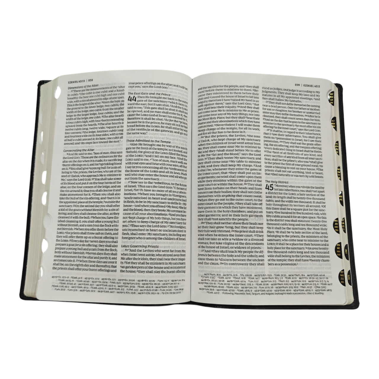 NKJV Large Print Thinline Reference Bible, Brown Leathersoft – The Perfect Blend of Readability and Portability (ISBN 9780785238454)  —