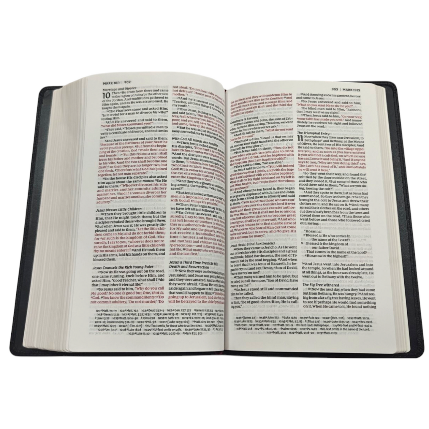 NKJV, Deluxe Thinline Reference Bible, Genuine Leather, Black, Red Letter, Comfort Print