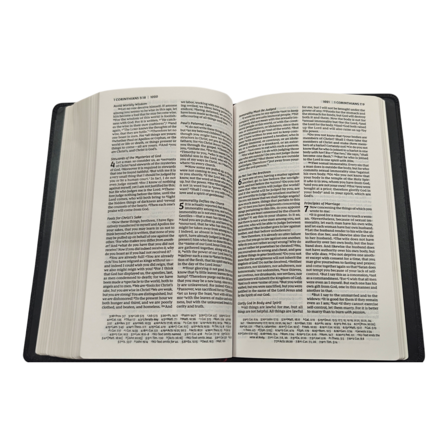 NKJV, Deluxe Thinline Reference Bible, Genuine Leather, Black, Red Letter, Comfort Print