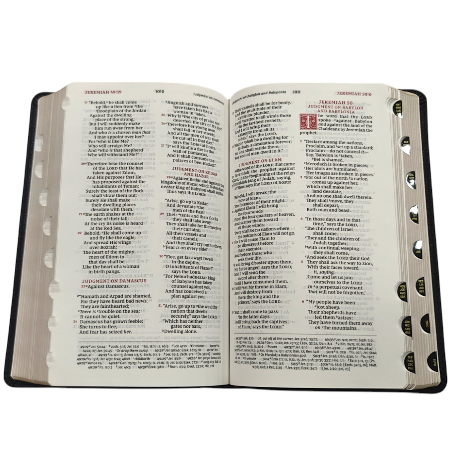 NKJV, Personal Size Reference Bible, Sovereign Collection, Leathersoft, Black, Red Letter, Comfort Print: Holy Bible, New King James Version